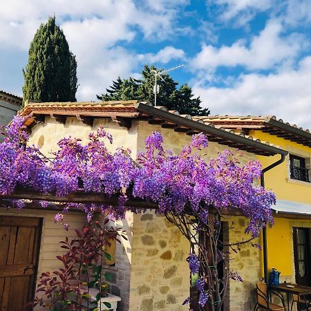 Il Cortile Delle Rose Holiday House Perugia Exterior photo