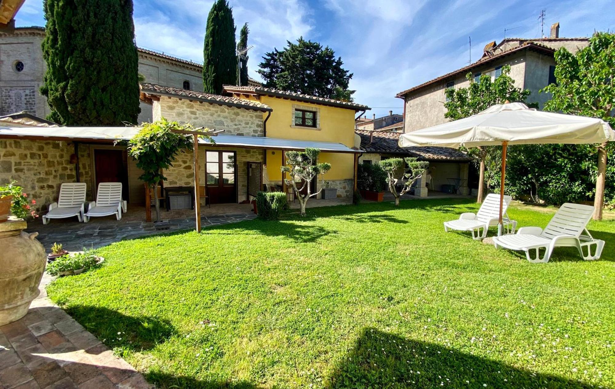 Il Cortile Delle Rose Holiday House Perugia Exterior photo